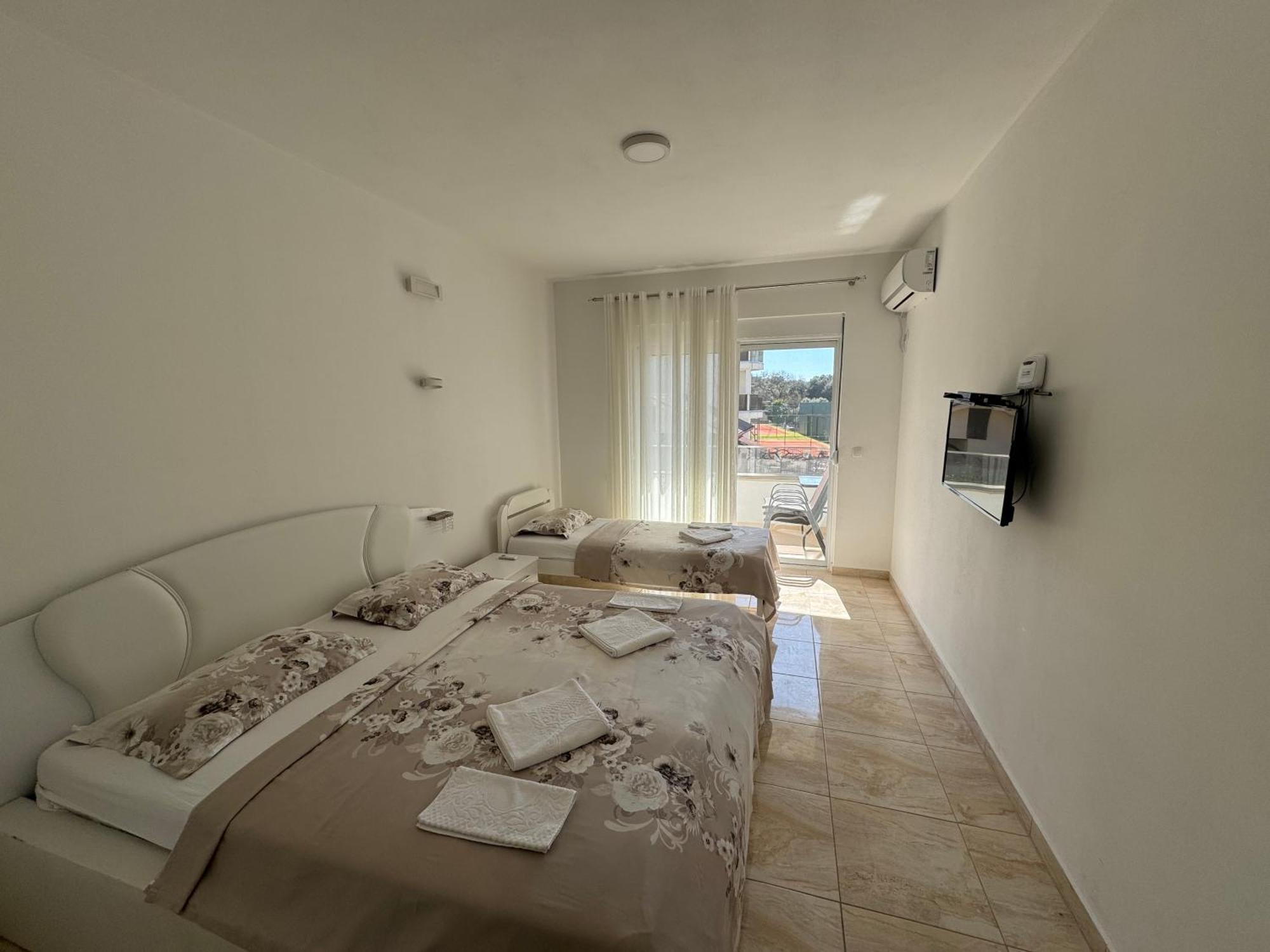 Harasta Lux Apartment
