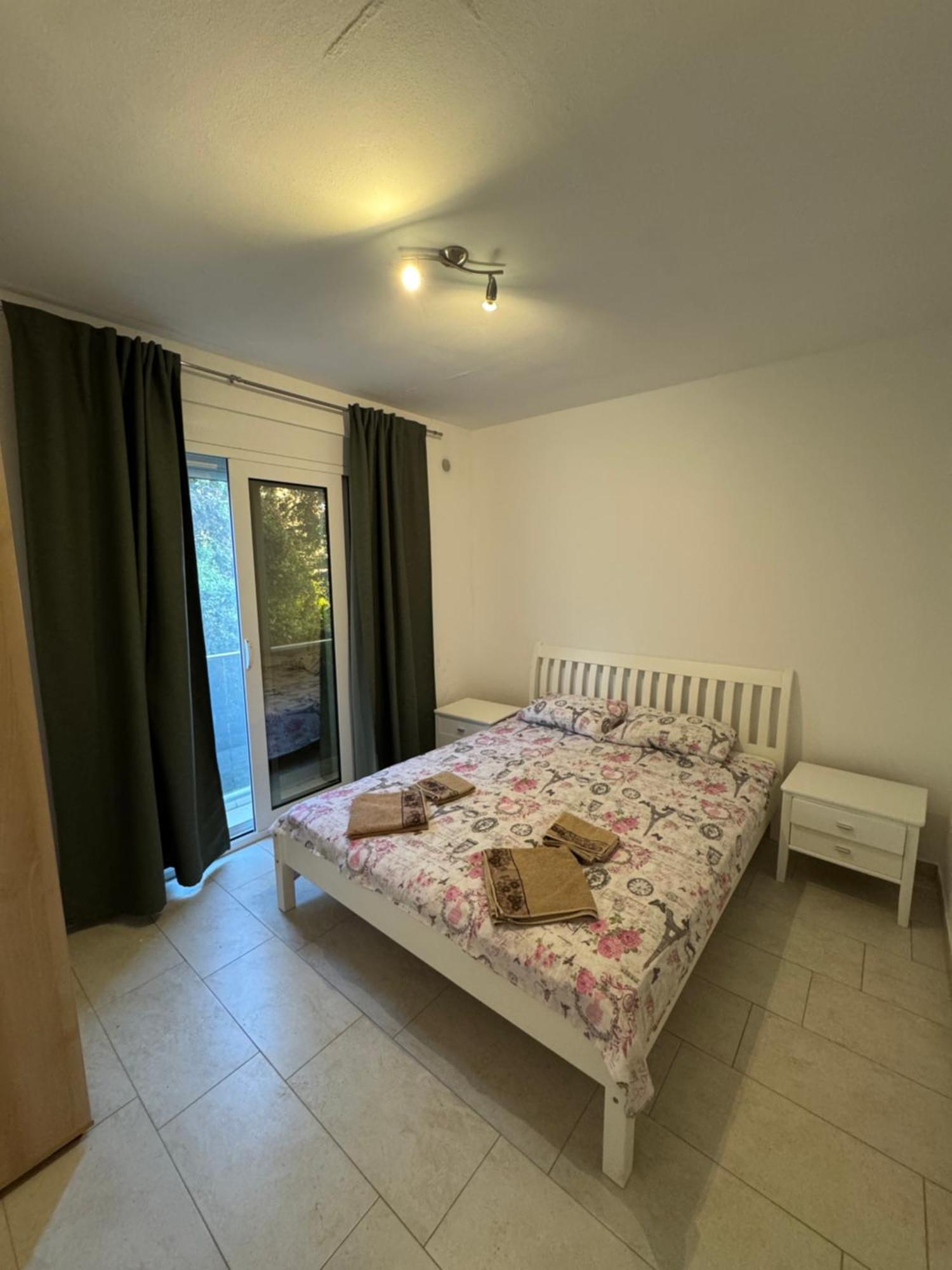 Apartment Harasta Lux