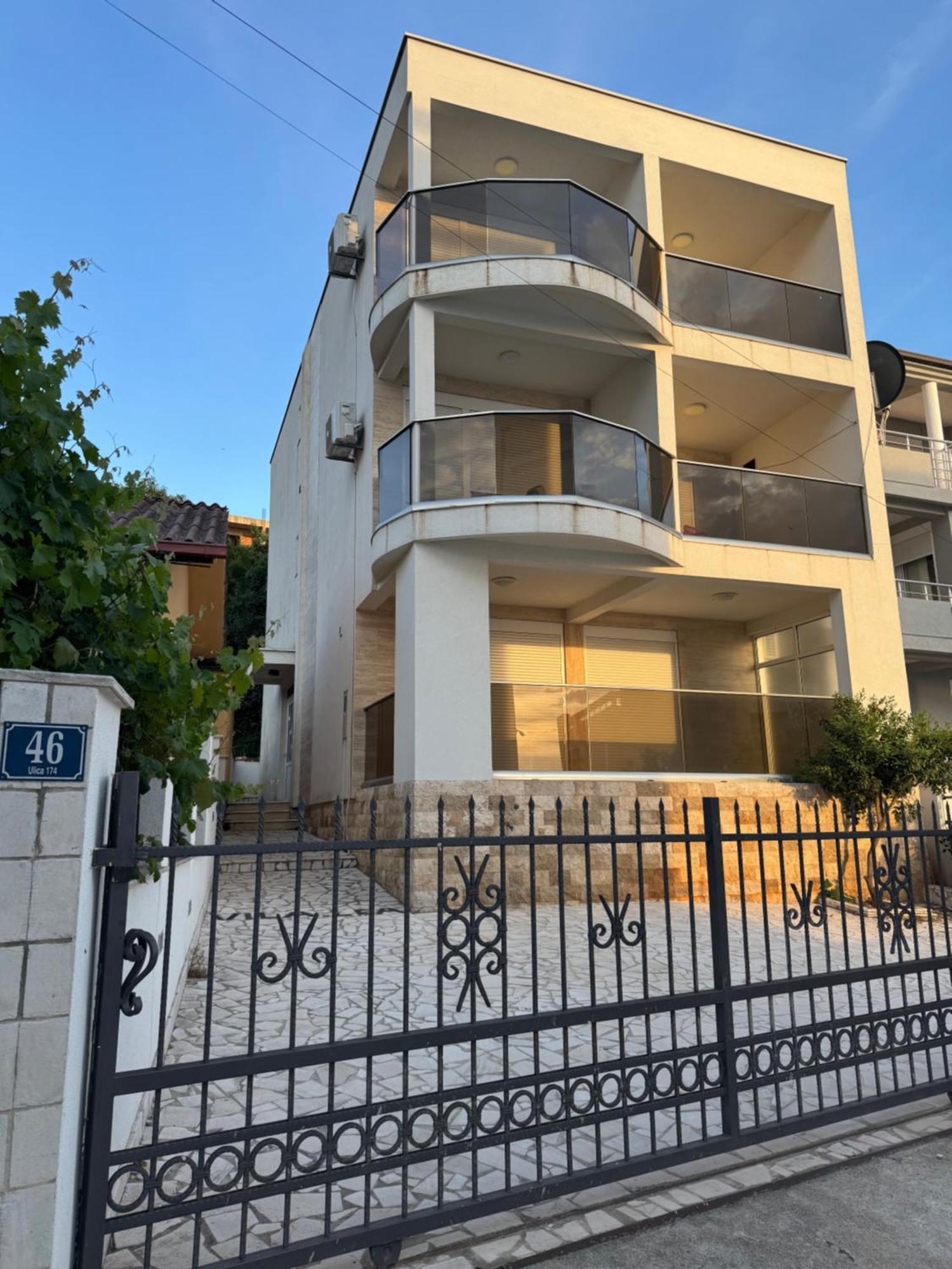 Harasta Lux Appartement