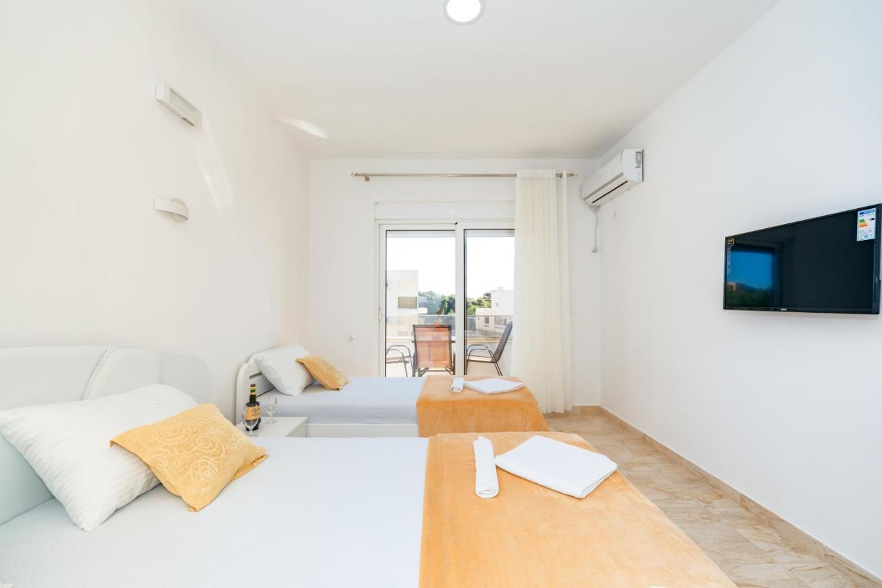 Harasta Lux Apartment *