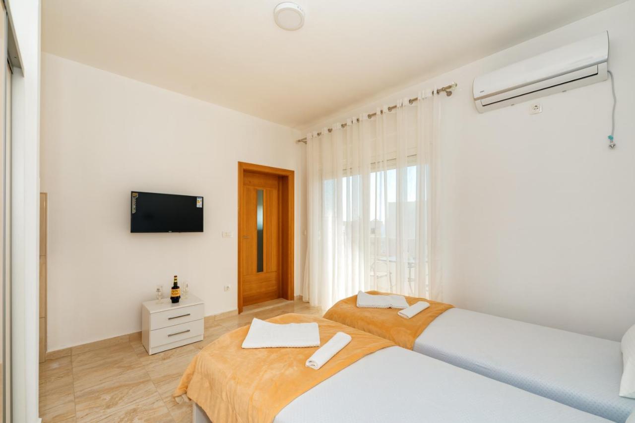 Appartement Harasta Lux