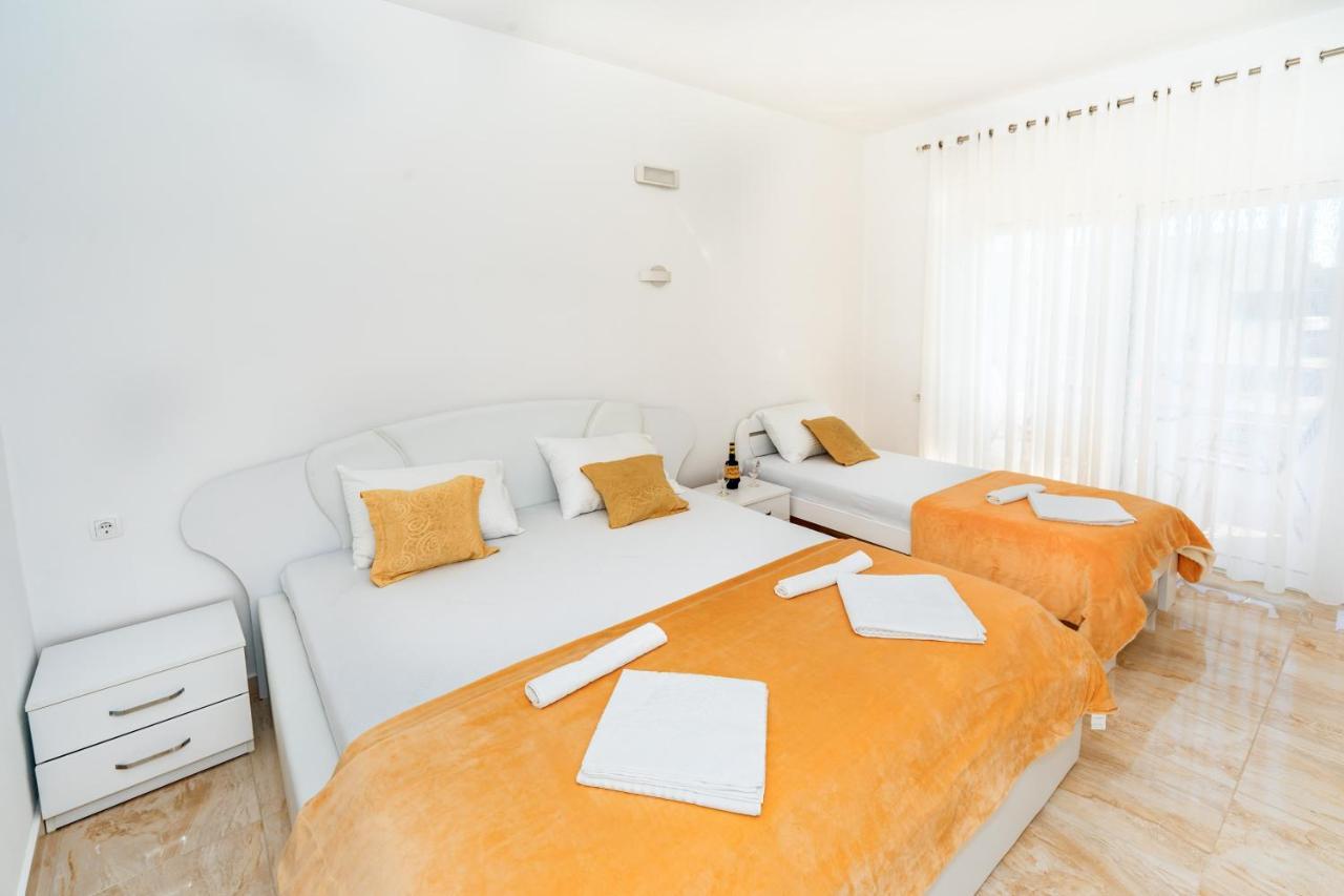 Harasta Lux