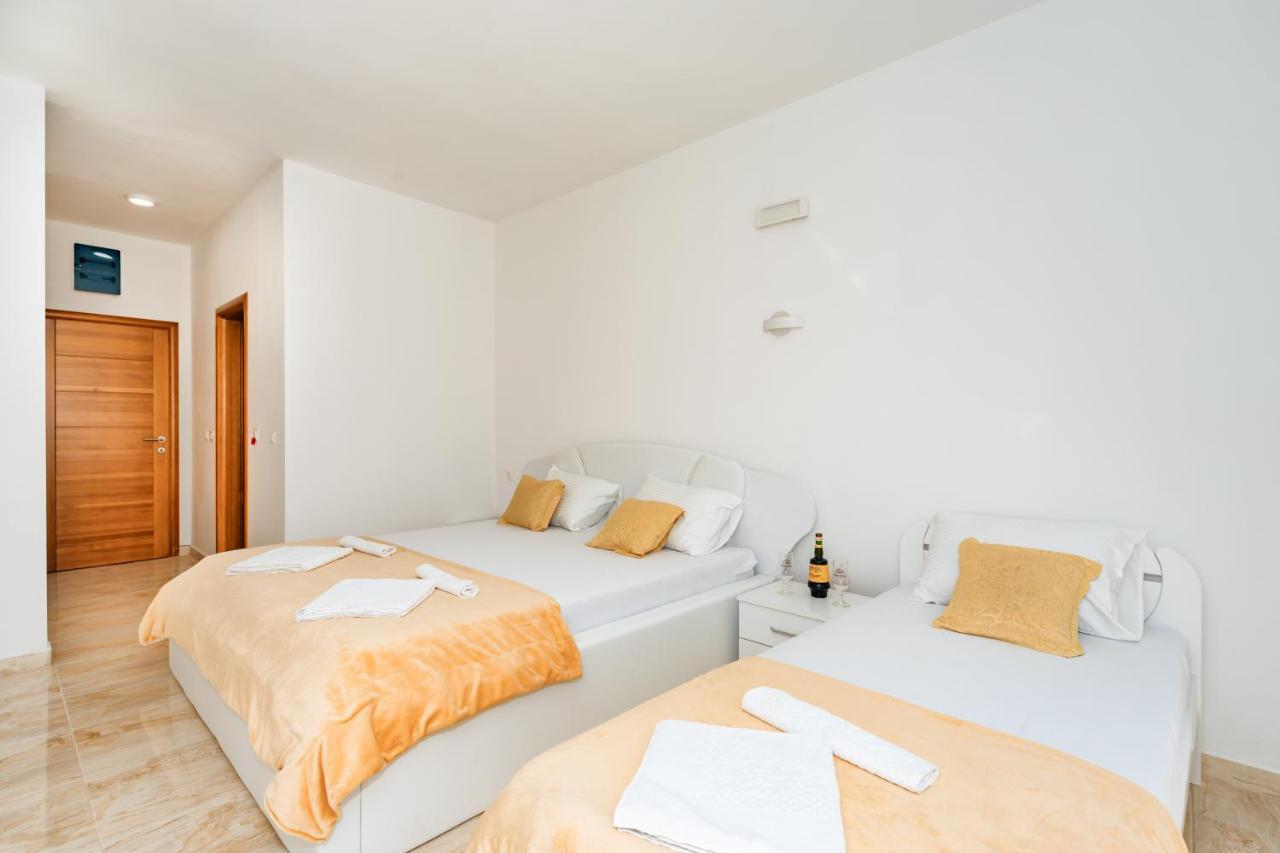 Harasta Lux Apartment *
